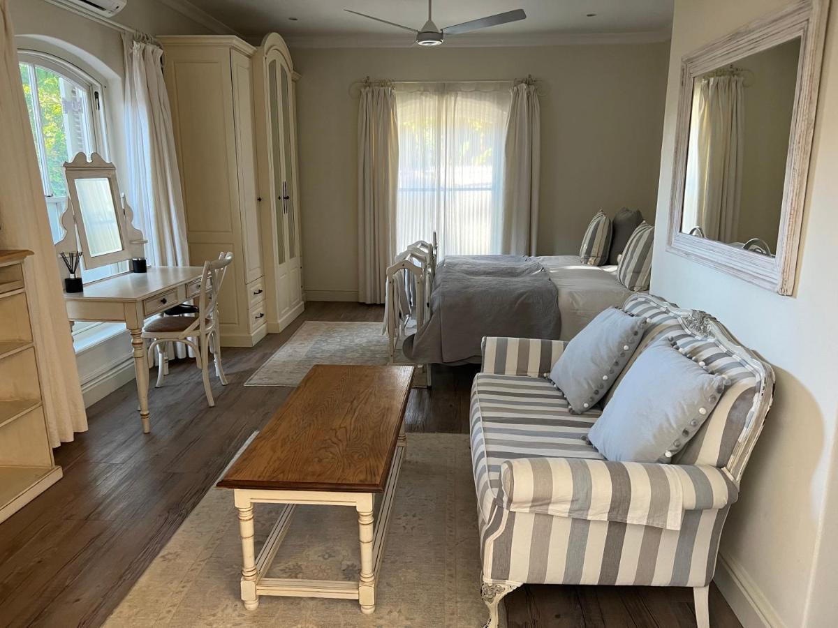 Constantia Valley Lodge Кейптаун Екстериор снимка
