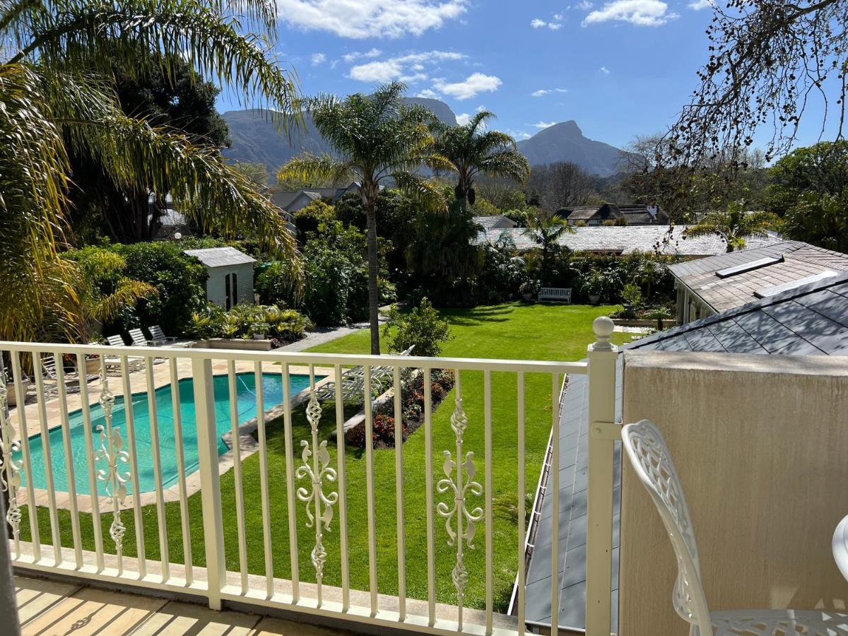 Constantia Valley Lodge Кейптаун Екстериор снимка