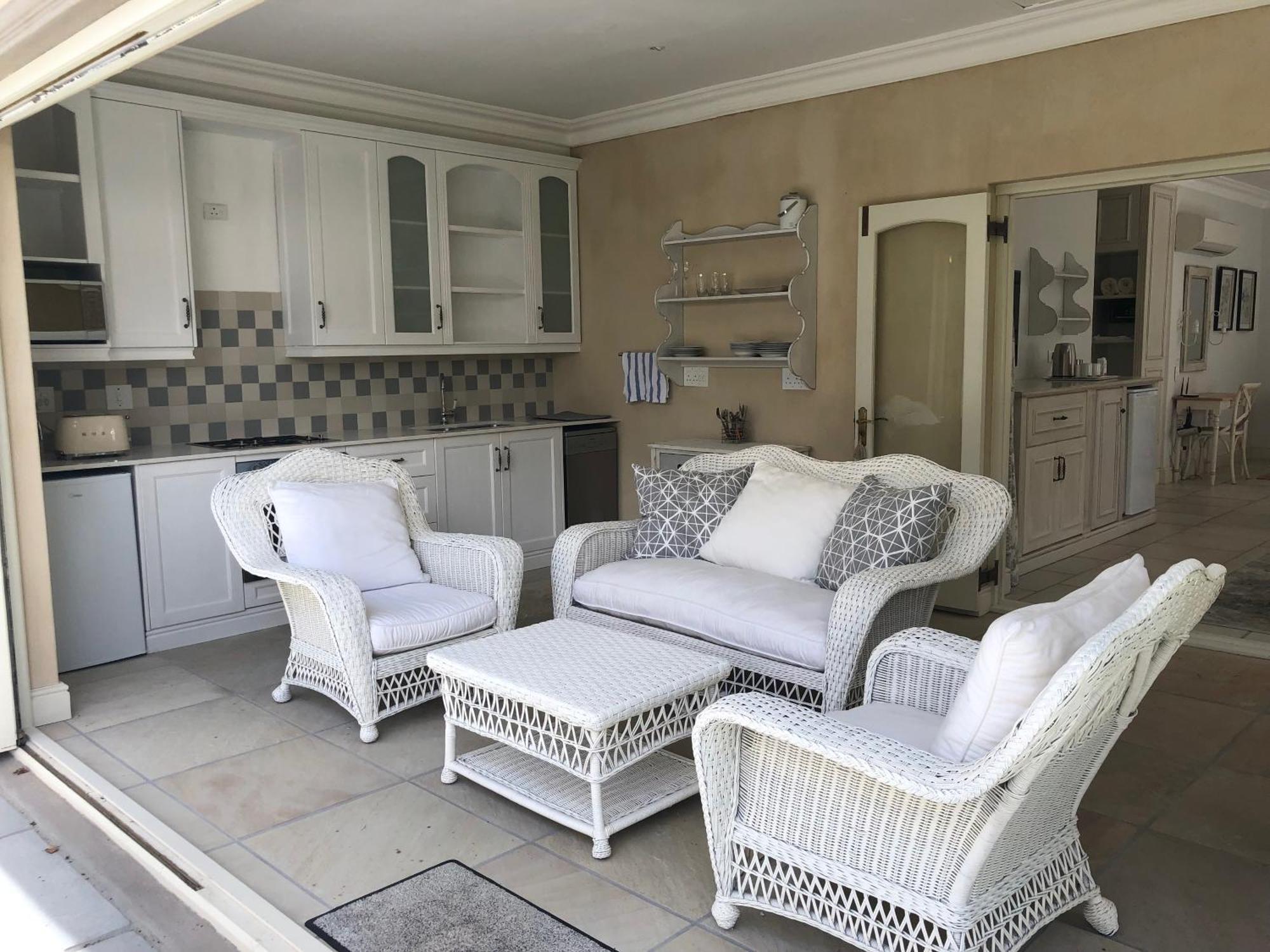 Constantia Valley Lodge Кейптаун Екстериор снимка