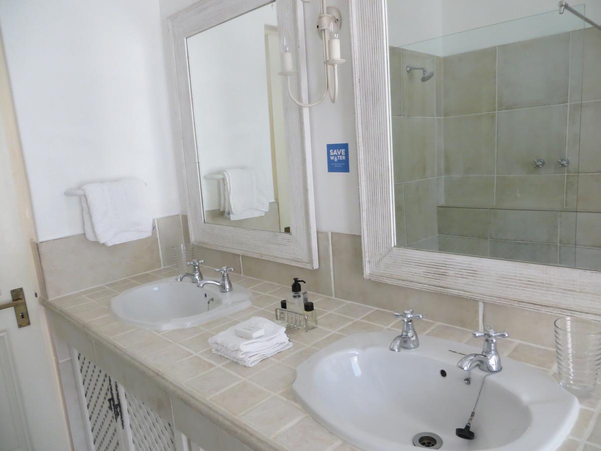 Constantia Valley Lodge Кейптаун Екстериор снимка